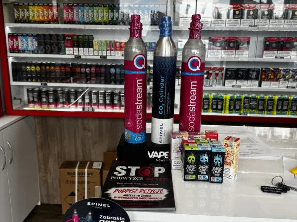 Wnętrze punktu wymiany nabojów CO2 VapeManiacy Szczecin Kaufland, Ofiar Oświecimia 14B, Szczecin