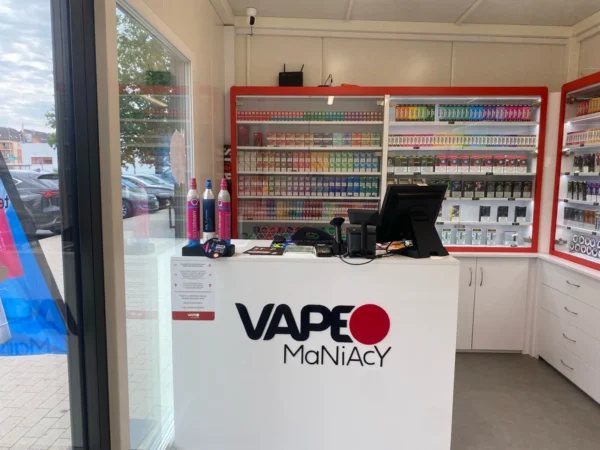Wnętrze punktu wymiany nabojów CO2 VapeManiacy Szczecin Outlet Park, Andrzeja Struga 42, Szczecin