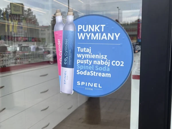 Wejście do punktu wymiany nabojów CO2 VapeManiacy Szczytno Kaufland przy Bolesława Chrobrego 5, Szczytno