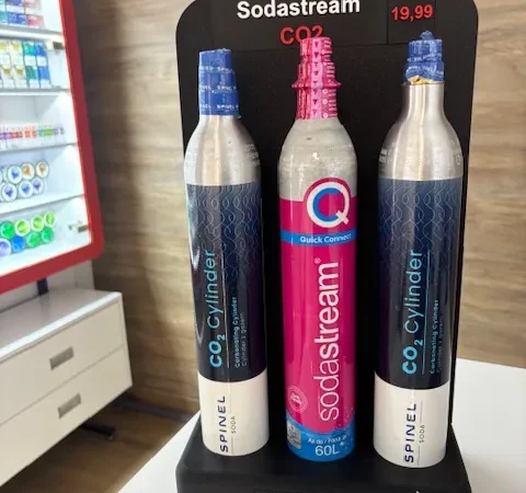 Wnętrze punktu wymiany nabojów CO2 VapeManiacy Świdnica Kaufland, Ceglana 2, Świdnica