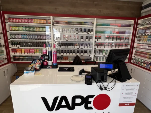 Wnętrze punktu wymiany nabojów CO2 VapeManiacy Chojnice Kaufland, Obrońców Chojnic 1, Chojnice