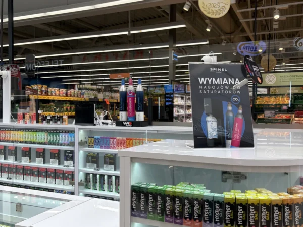Wejście do punktu wymiany nabojów CO2 VapeManiacy Turek Kaufland przy Kolska Szosa 9, Turek