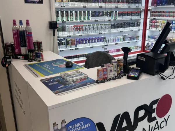 Wejście do punktu wymiany nabojów CO2 VapeManiacy Warszawa Meksykańska przy Meksykańska 8, Warszawa