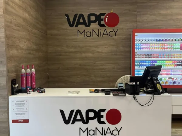 Wnętrze punktu wymiany nabojów CO2 VapeManiacy Dzierżoniów Kaufland, Diorowska 1, Dzierżoniów