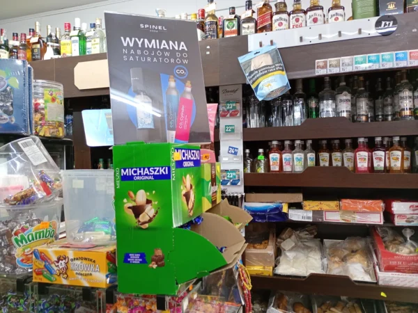 Wnętrze punktu wymiany nabojów CO2 Odido Olchowa, Olchowa, Będziemyśl