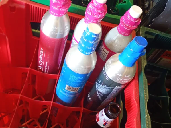 Naboje CO2 Spinel Soda dostępne w punkcie Źródełko spółka cywilna, Powstancow 48, Syrynia