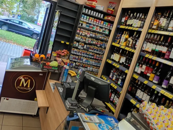 Wnętrze punktu wymiany nabojów CO2 ASOL ANZHELIKA MYKHAILISHYNA, Budowlanych 41, Tychy